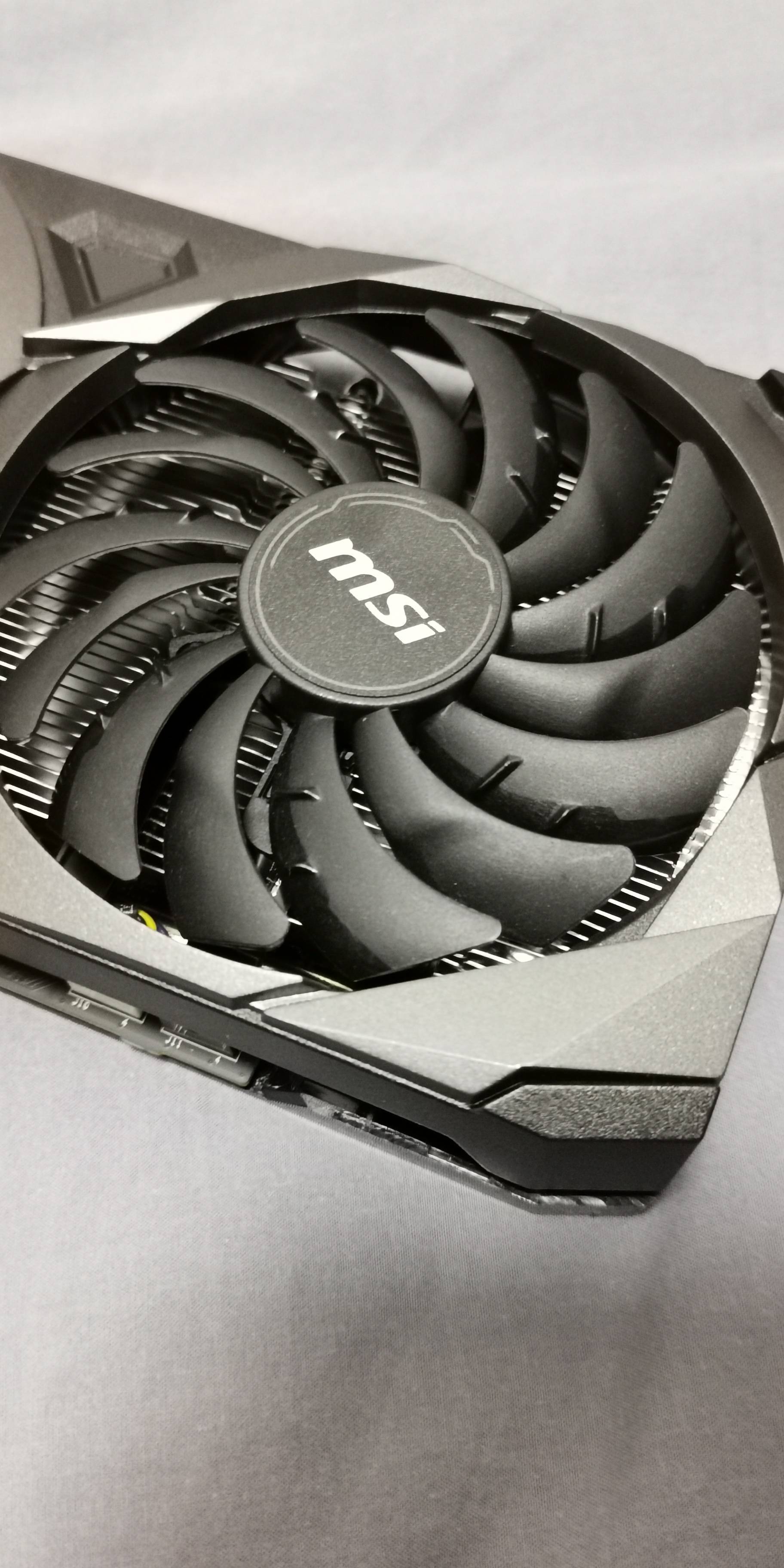 3060显卡或许最适合主流玩家,实测为3060万图师正名_散热_mm_风扇