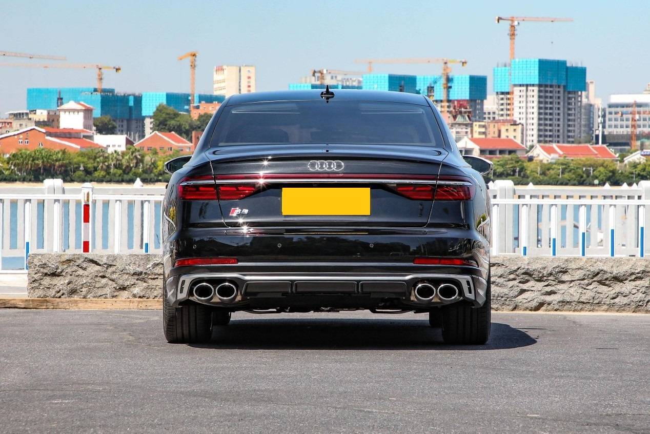 68万!奥迪s8搭载4.0t v8动力,能满足你对性能车的向往?