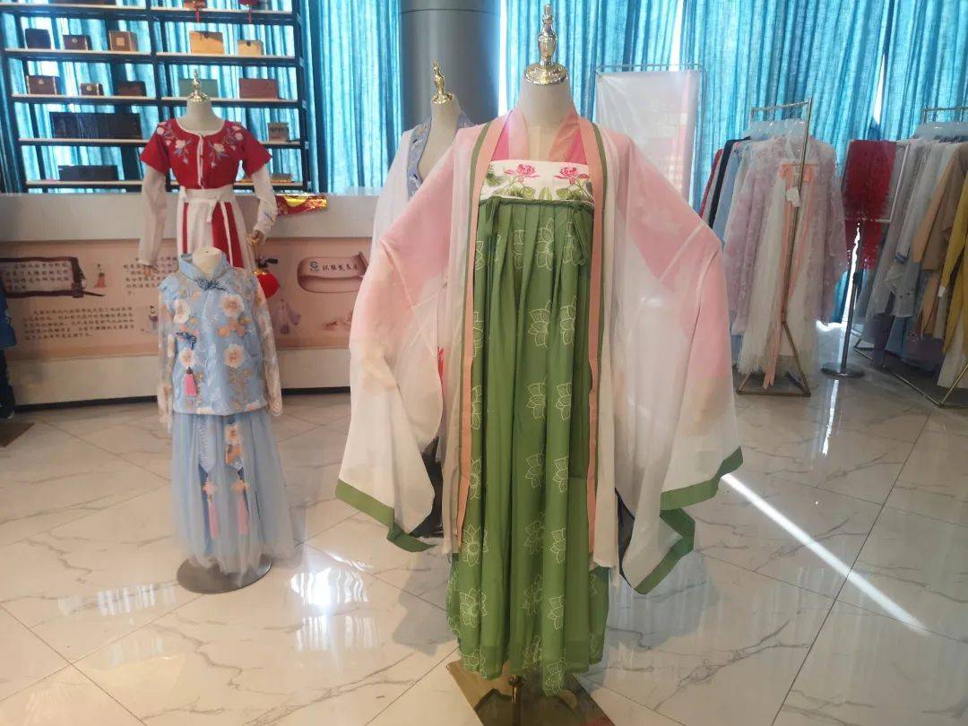 汉服_曹县_罗旖