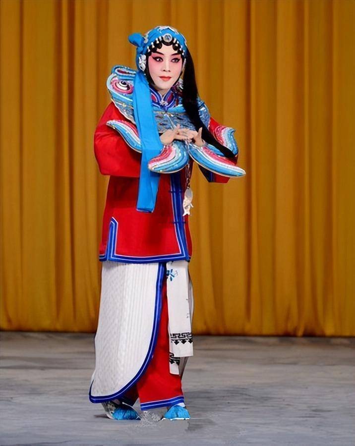 一样的美丽有名,人生却截然不同_迟小秋_京剧_丈夫