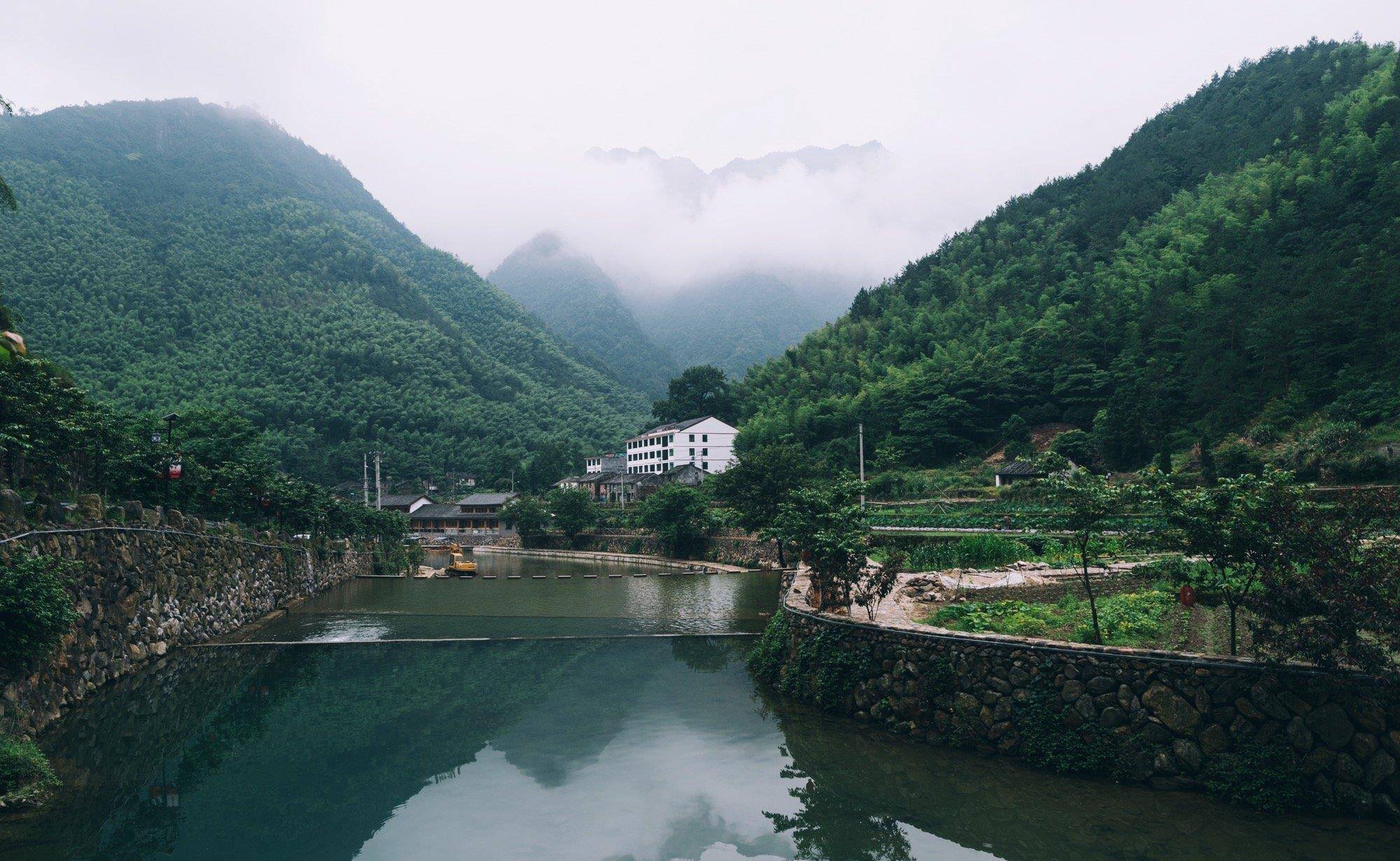 浙江温州最美的古村落，藏在青山绿水中，景色美如“世外桃源”