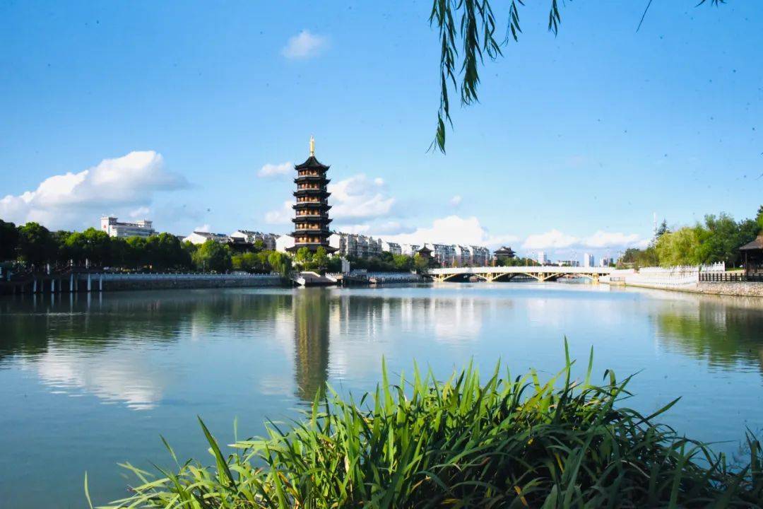 风雨影响明显!_泰兴_控股集团_广场