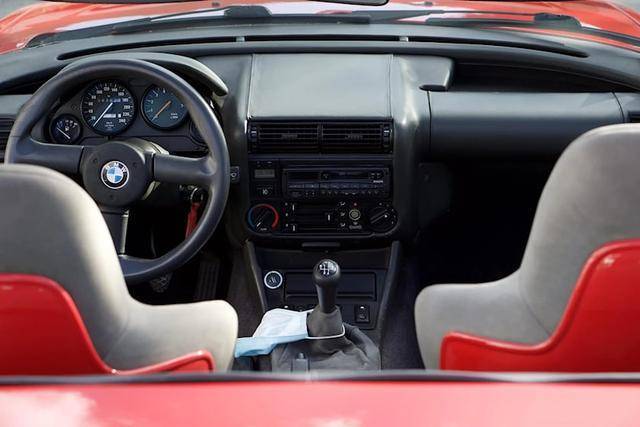 这辆宝马z1 是收藏家的收藏品 搜狐汽车 搜狐网