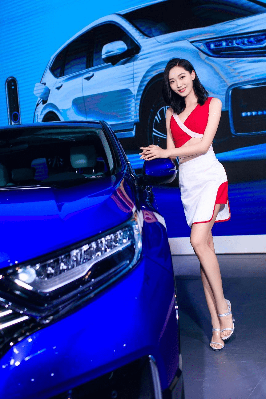 坐豪车,赏美女,劲爆你的眼球!