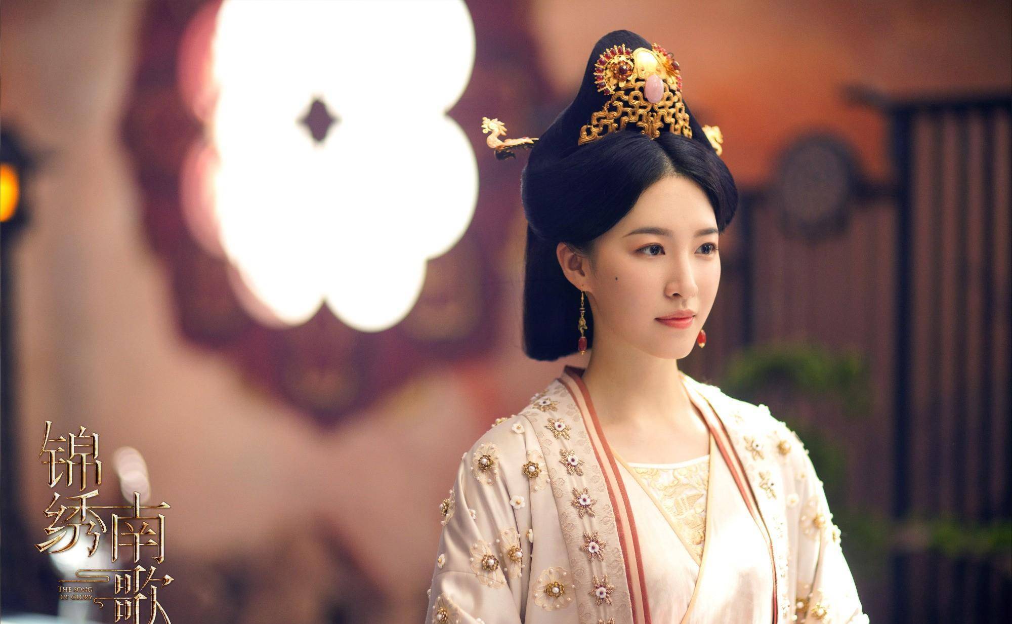 《锦绣南歌》六位女星出场,29岁李沁状态佳,王子衿阿奴让人难忘_沈家