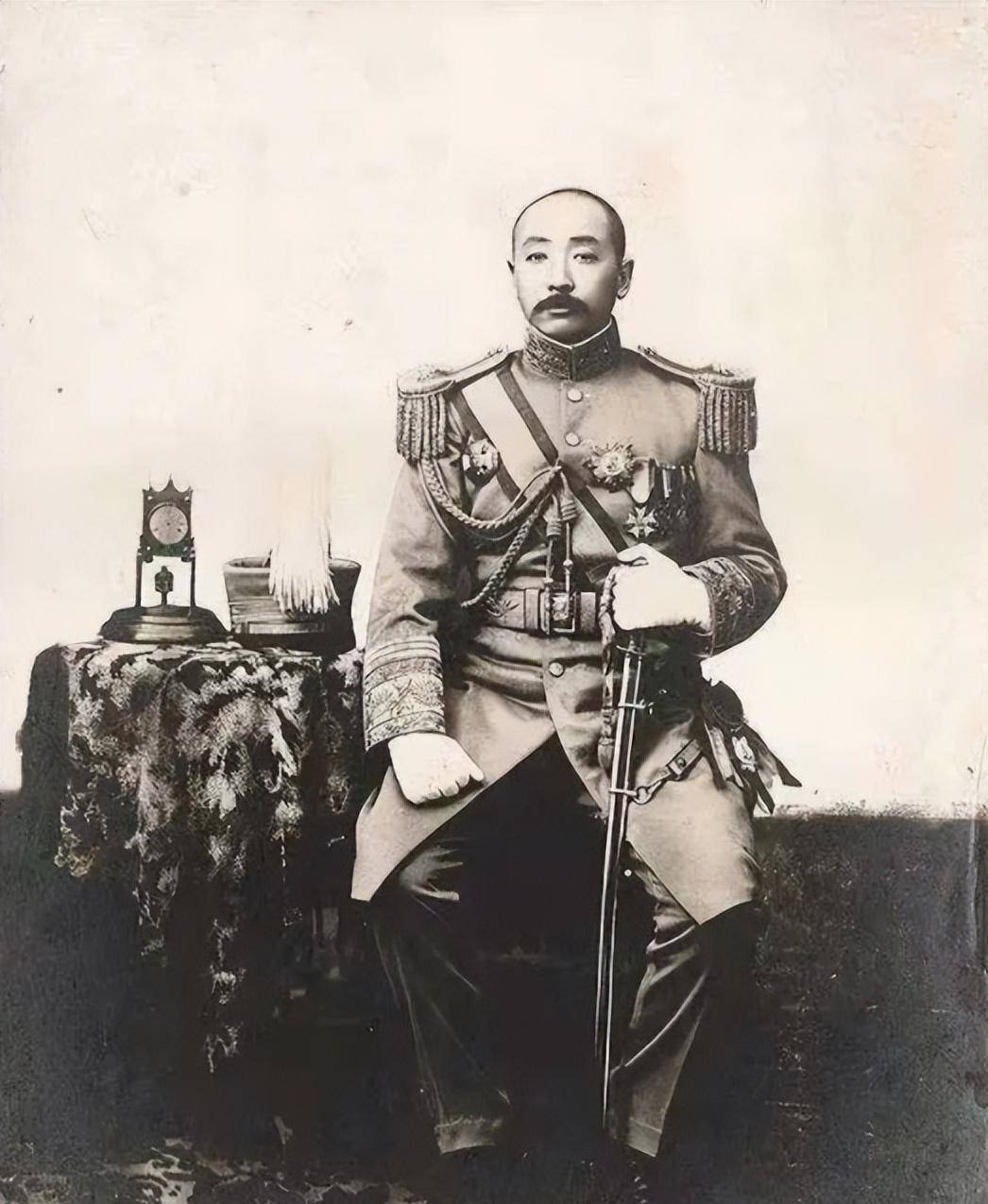 晚清能臣赵尔巽:张作霖独不敢骂的贵人,去世时为他磕头磕到头破_革命