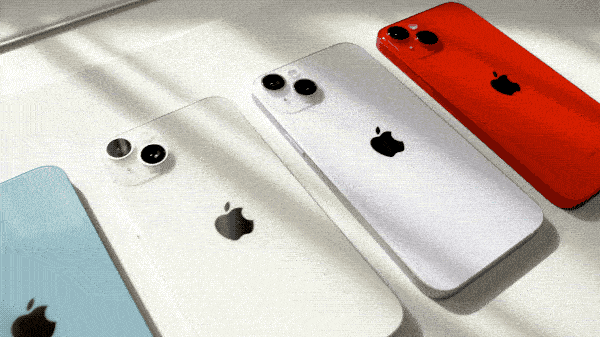 「iPhone 14 Pro」摸到了！“灵动岛”这设计绝了…真的非常非常酷插图10