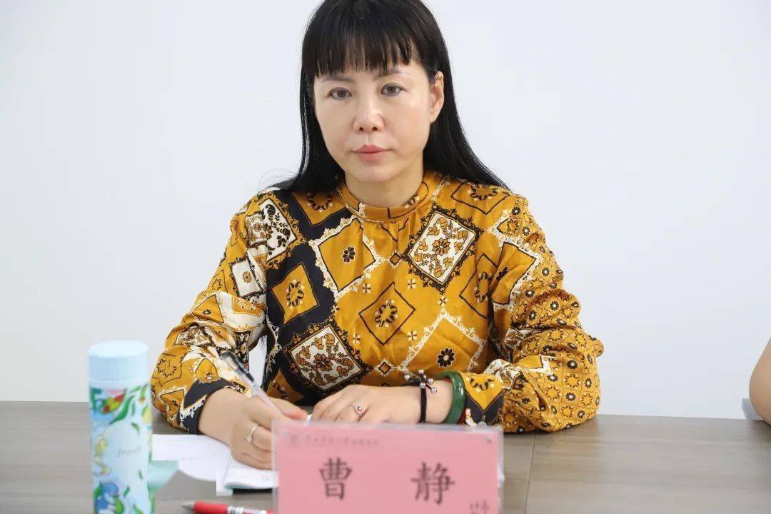陕西省莲湖教师进修学校校长 曹静陕西省莲湖教师进修学校办公室副