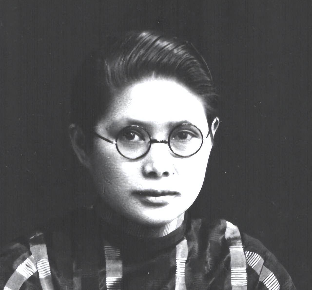 卢慕贞和陈粹芬的关系很好,她从广州过来,人生地不熟的,对孙中山的