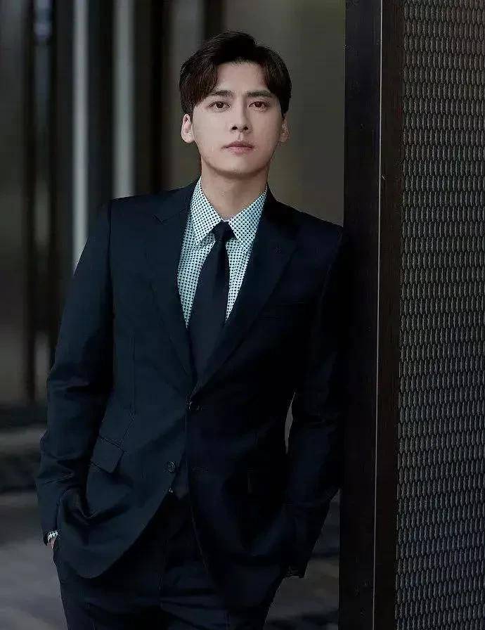 如果我是35岁的李易峰,我会找个漂亮的姑娘结婚生子_女人_周杰伦_孩子