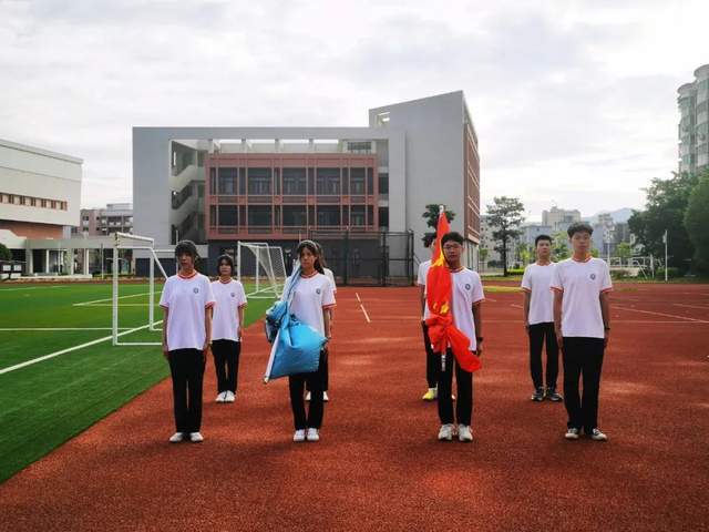 福州市闽侯县第二中学2022级高一新生军训开营式