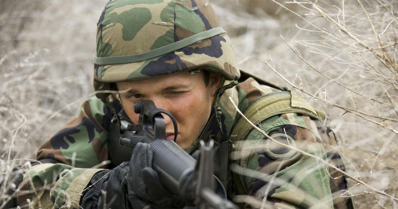 往往会看到狙击手一枪干掉一个敌人,可以说是弹无虚发,在电视剧《亮剑