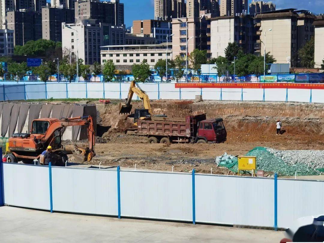 龙岩大道四期及城区断头路畅通工程项目目前,已完成环线二期红坊倒流