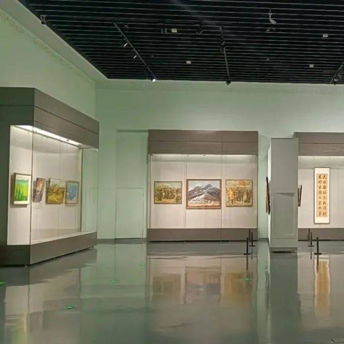 【VR全景展厅】呼和浩特市讲好身边民族团结进步故事 同心构筑中华民族共有精神家园——书法、美术、摄影、剪纸作品展上线啦!_内蒙古_呼和浩特市_剪纸