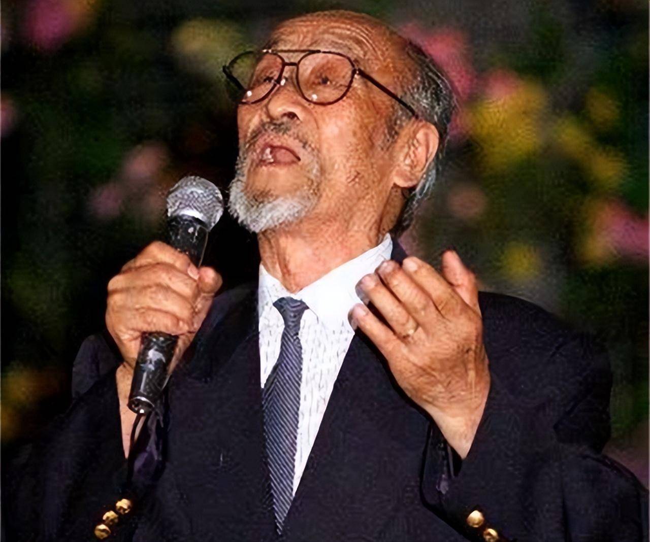 1941年,王洛宾回到兰州家中,不忠诚妻子问他:你今晚去哪儿住?