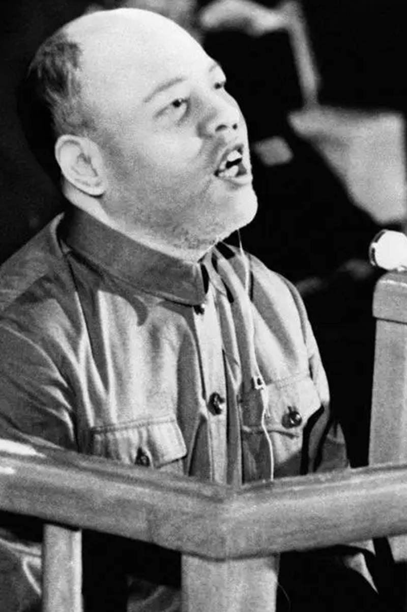 他曾担任上海市革委会常委,34岁被审查,40岁被判有期徒刑16年_陈阿大