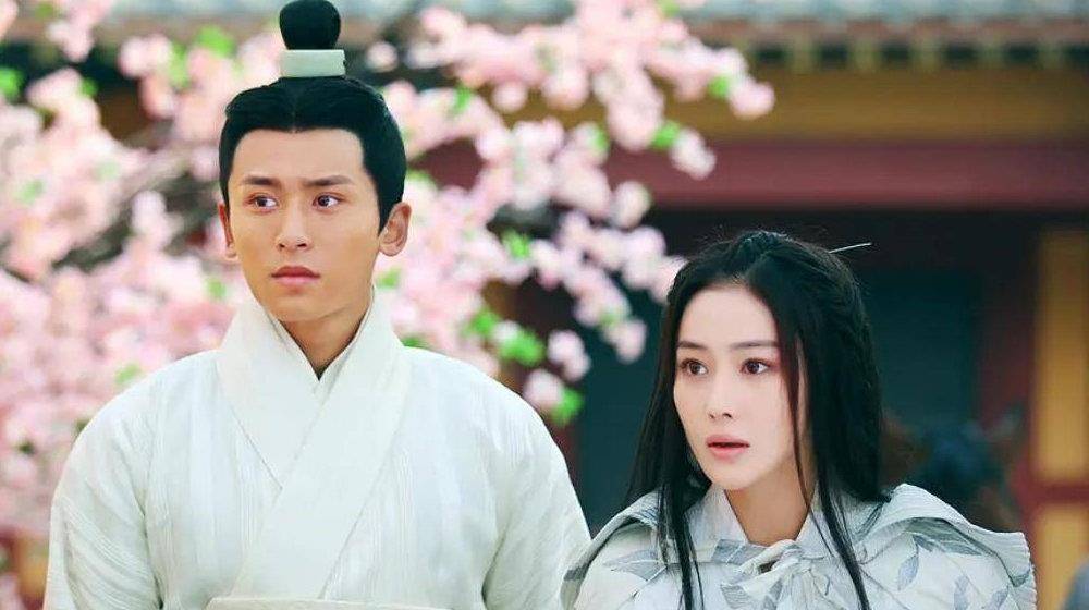 比如,与张哲瀚相关的cp超话"浪浪钉","俊哲"皆被删除,令劣迹艺人没有