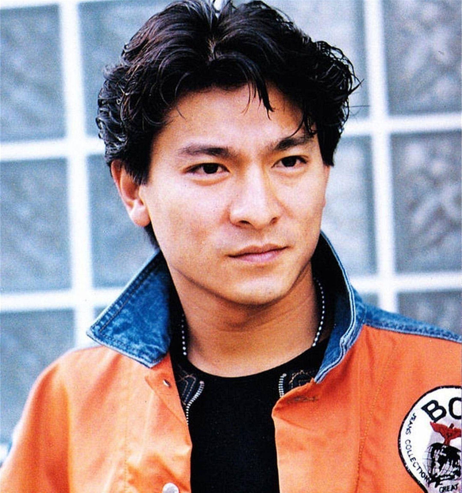 刘德华曾落魄无人理,她借四千万,如今华仔养她后半生_叶德娴_时候