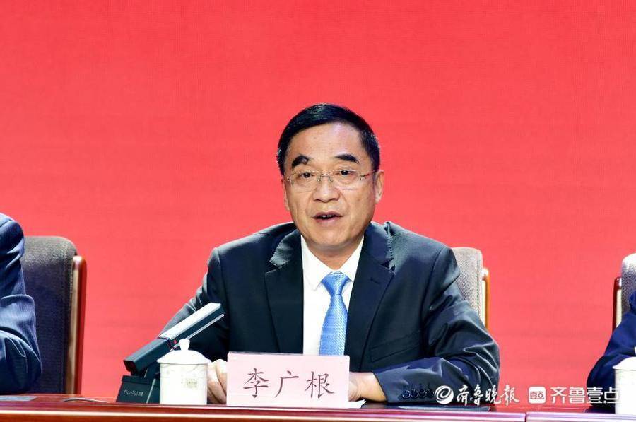 市交通运输综合服务中心主任李广根介绍了菏泽市内河航道规划建设情况