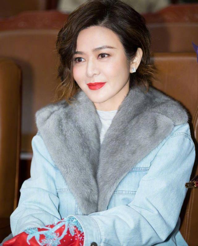 关之琳年老不自知?