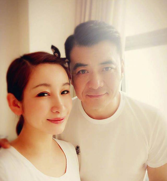 "军人专业户"王新军:与唐静离婚后,二婚娶秦海璐再获幸福_生活_抗日