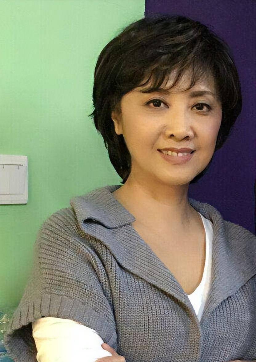 《女儿国之王》朱琳:53岁二婚,坚持不生孩子,70岁朱琳,已婚女人如诗