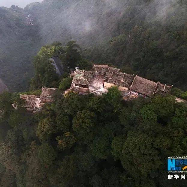 【中央媒体看甘肃】“飞阅”中国 │甘肃平凉:云雾缭绕崆峒山_国家_景区_都一鸣