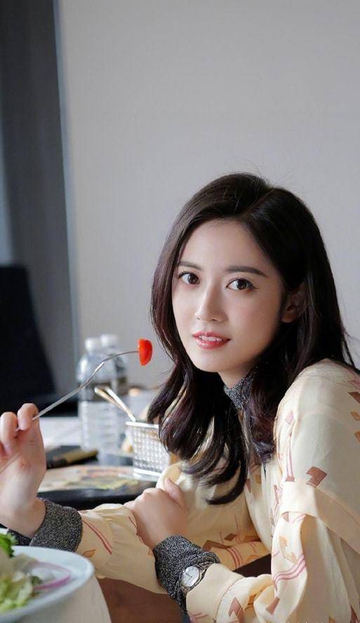 盘点出生于川渝美女的8位90后女星,谁才是你心中的小花旦?