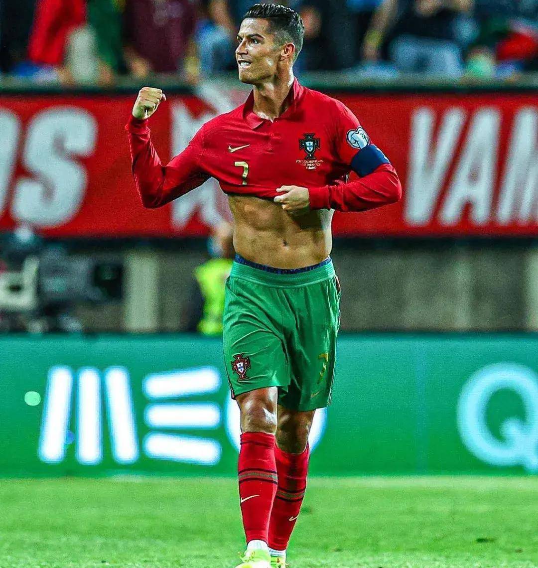 挑衅c罗遭遇"掌掴" 36岁老汉刷爆纪录依旧世界最强_比赛_奥谢_葡萄牙