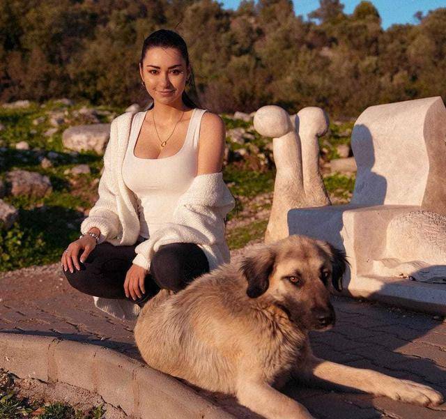 模特helgalovekaty,拍摄时尚写真,充满迷人的魅力_东方人_泳装_内衣