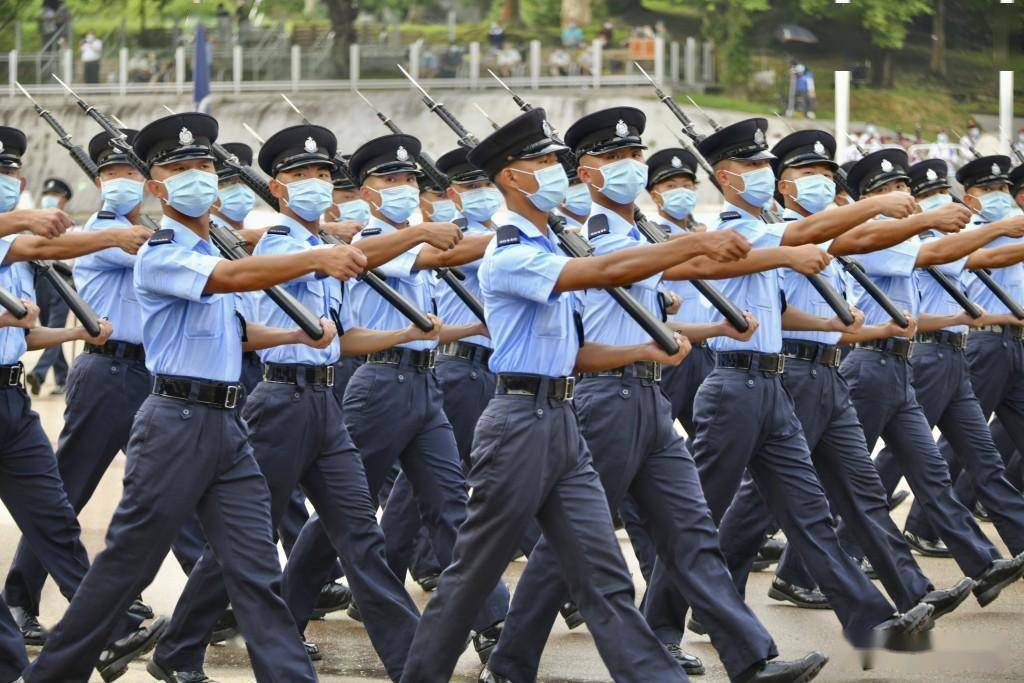 香港海关全面采用中式步操_香港海关全面采用中式步操_香港海关全面采用中式步操