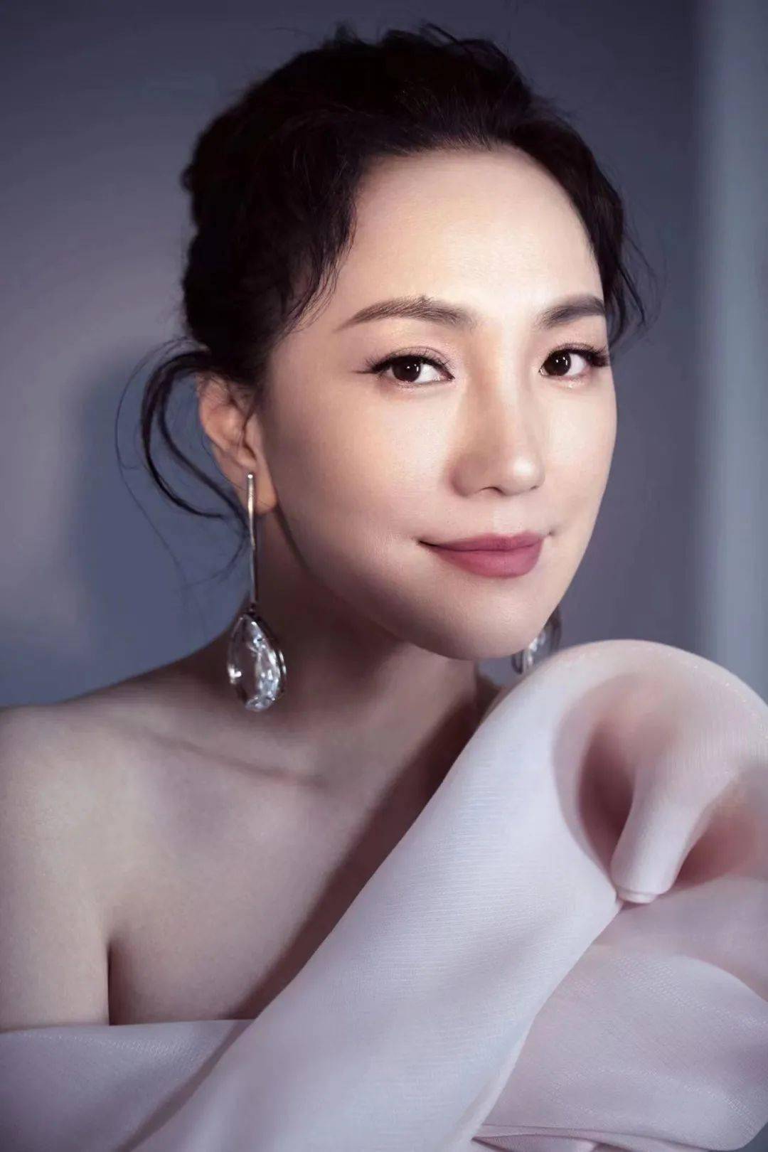 中国歌剧舞剧院首席女高音——陈小朵 纵情歌唱《哦 ，南圣河》