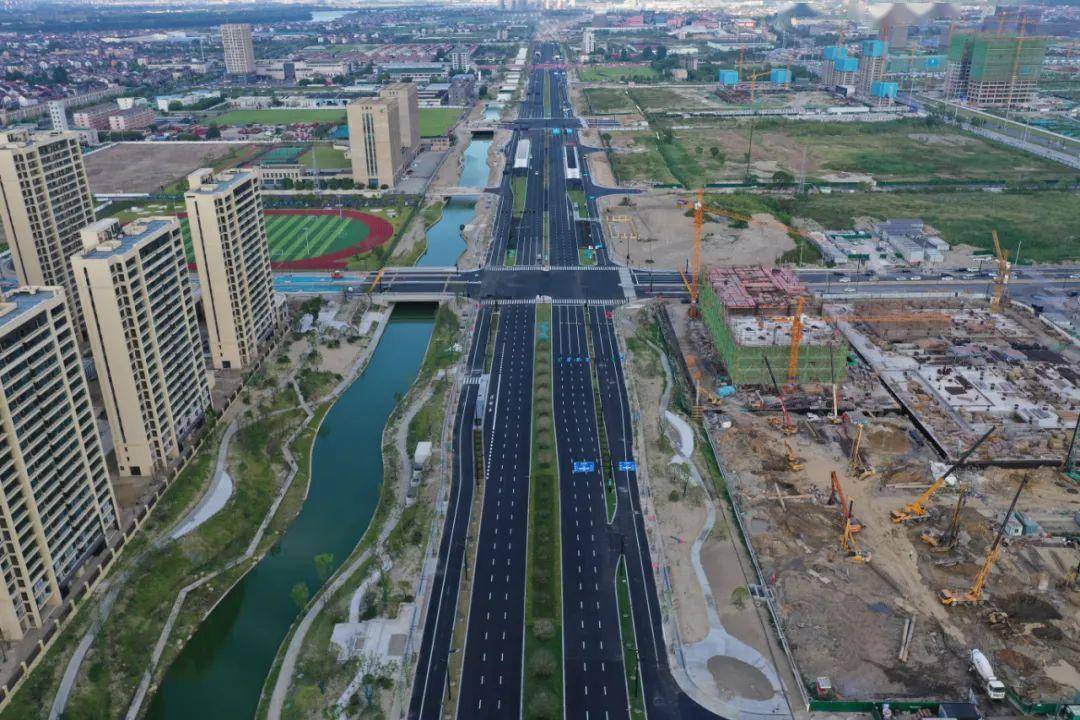 沿西环北路往南布设至大盘山后,设隧道穿越大盘山,出洞后与富阳大桥相