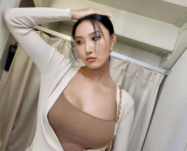 2020年,凭借《《maria》》这首歌获得了更多乐迷的关注.