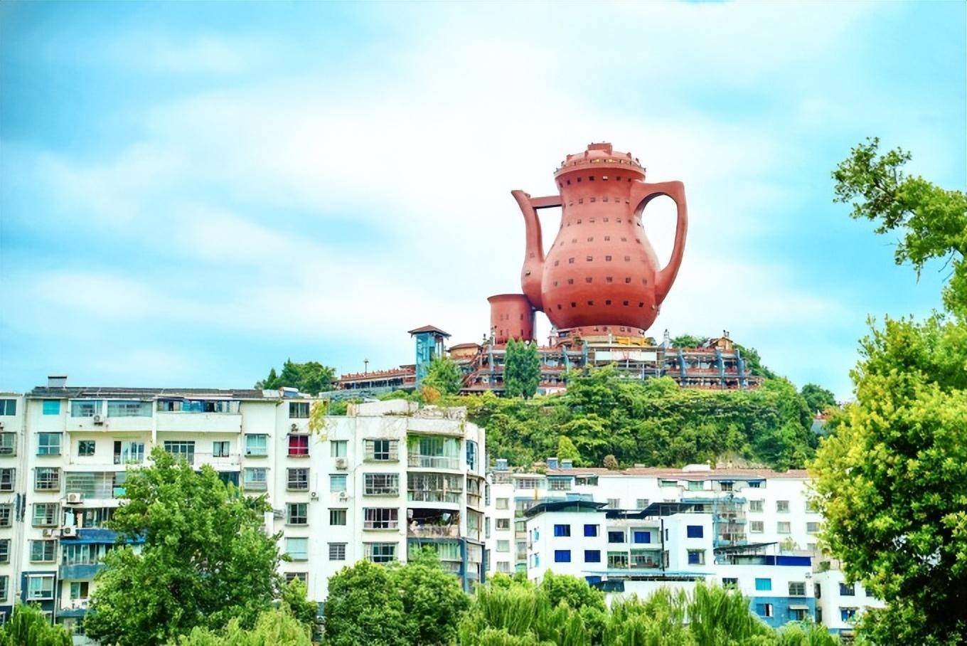 遵义自驾游,看到大茶壶就到了茶乡湄潭_茶庄_茶叶_茶园