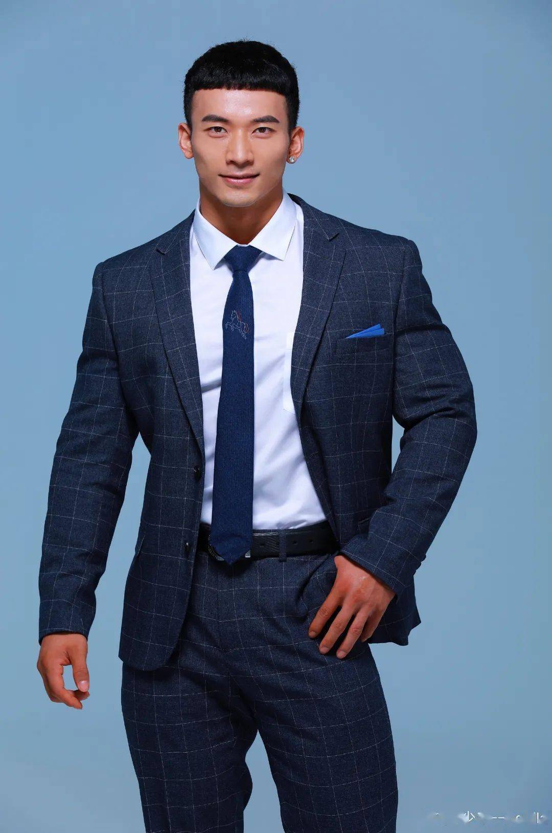 肌肉男郑少忠_郑少忠