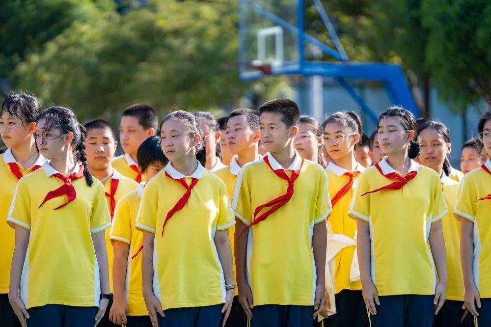 奋进四十载61启新⑥ |雏鹰展翅,青春启航——记福州屏东中学2022级