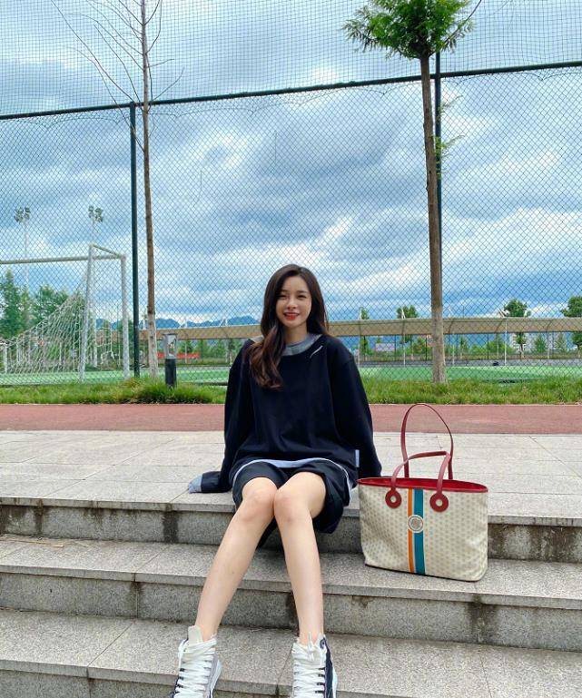 32岁沈梦辰的腿有多绝?