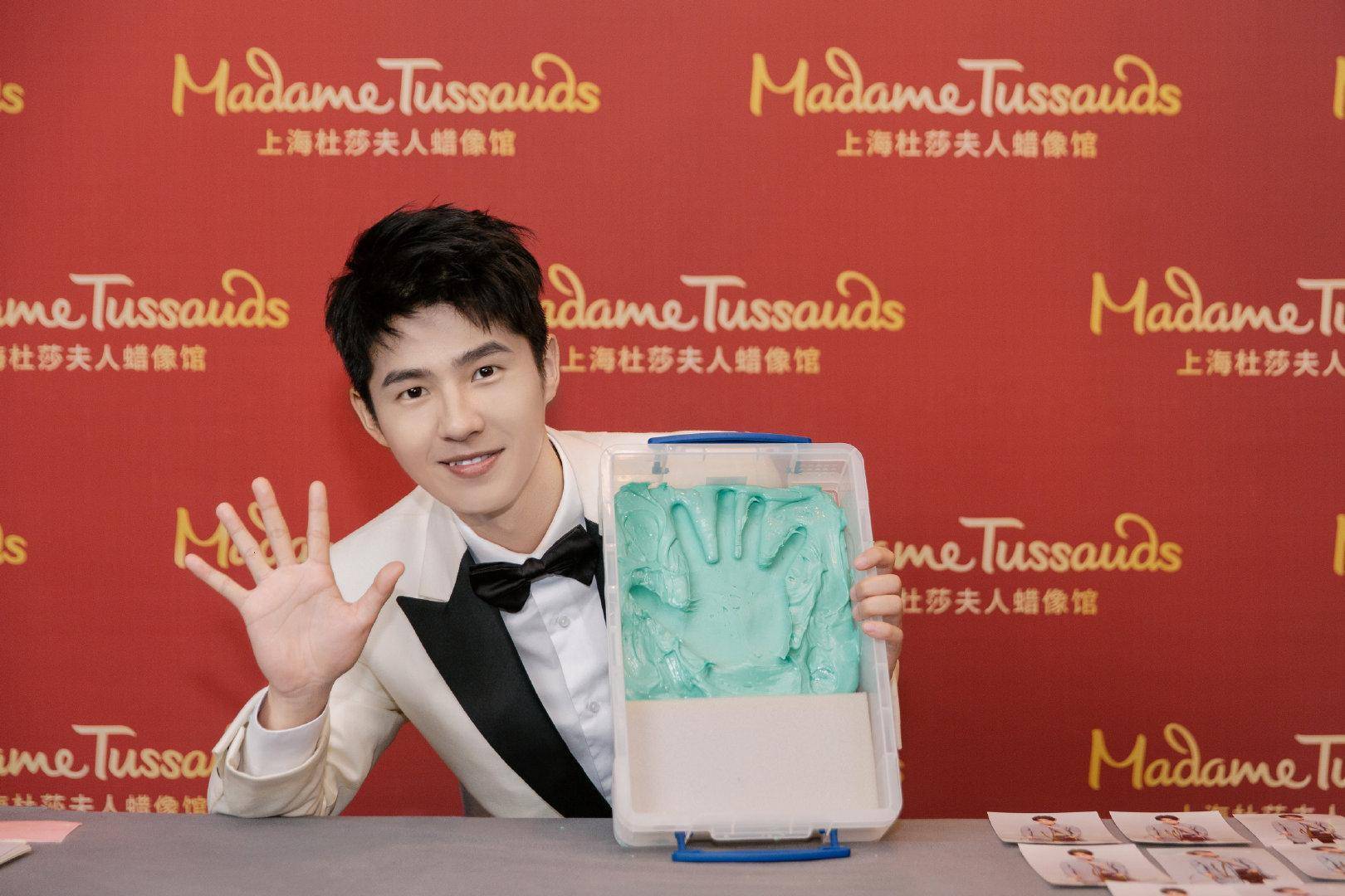 刘昊然入驻杜莎夫人蜡像馆,对眼睛最满意,却被调侃真人头围变大_时候