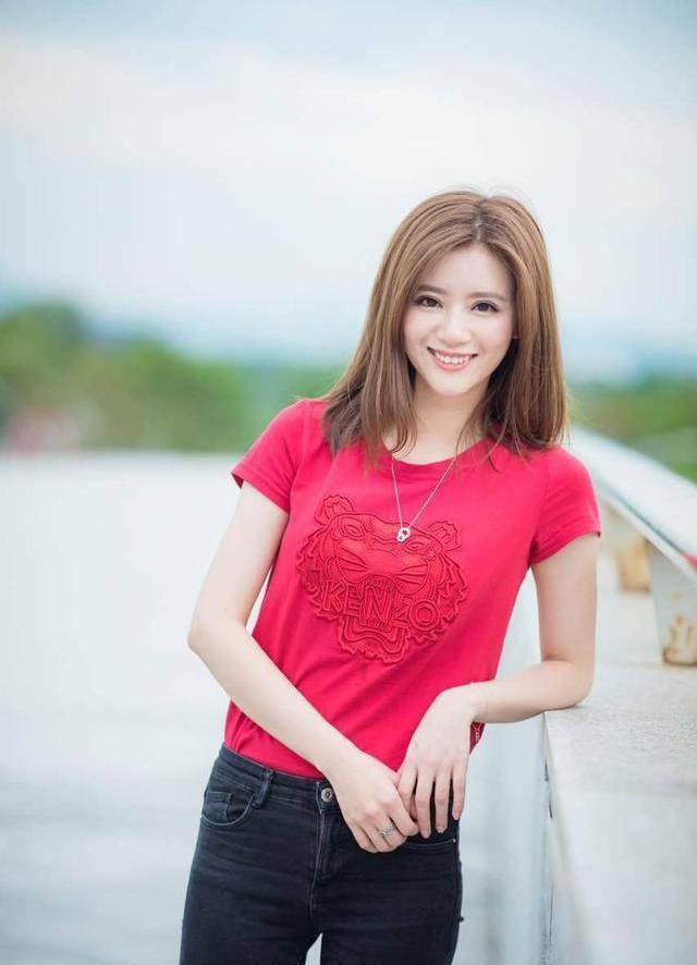 她是毕业名校的nba美女主播,事业巅峰结婚隐退,放弃一姐争夺_徐小溢