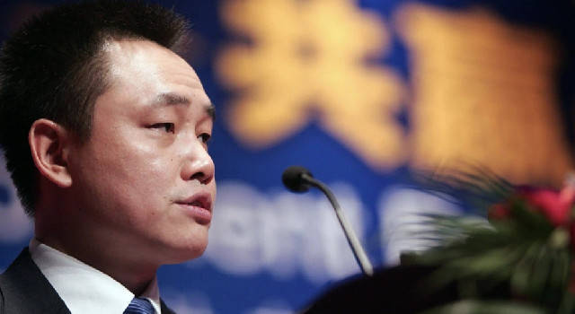而从黄光裕重归以来,国美就一直在走下坡路,如今更是深陷亏损的泥潭中