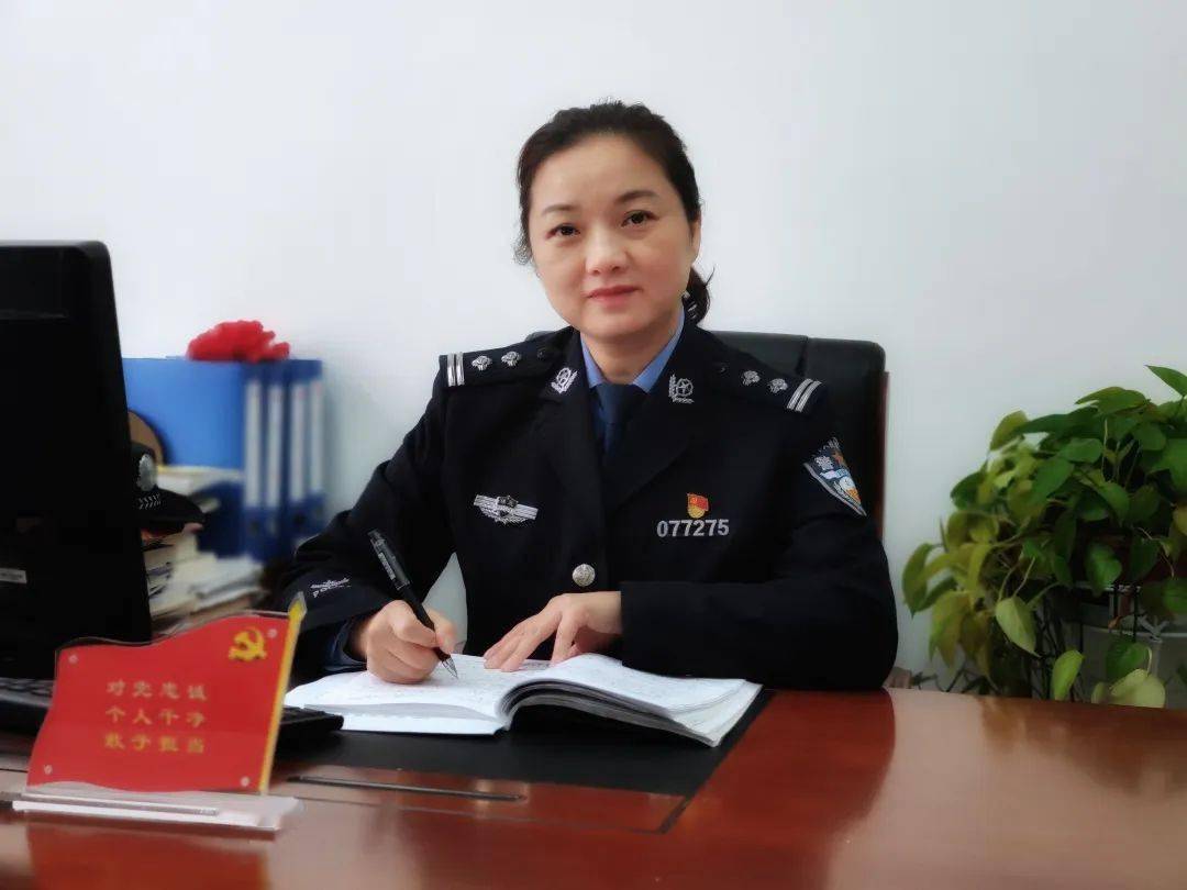 人民满意的公务员 | 王燕:大别山下开出"枫桥之花"_河岸_工作_罗田县