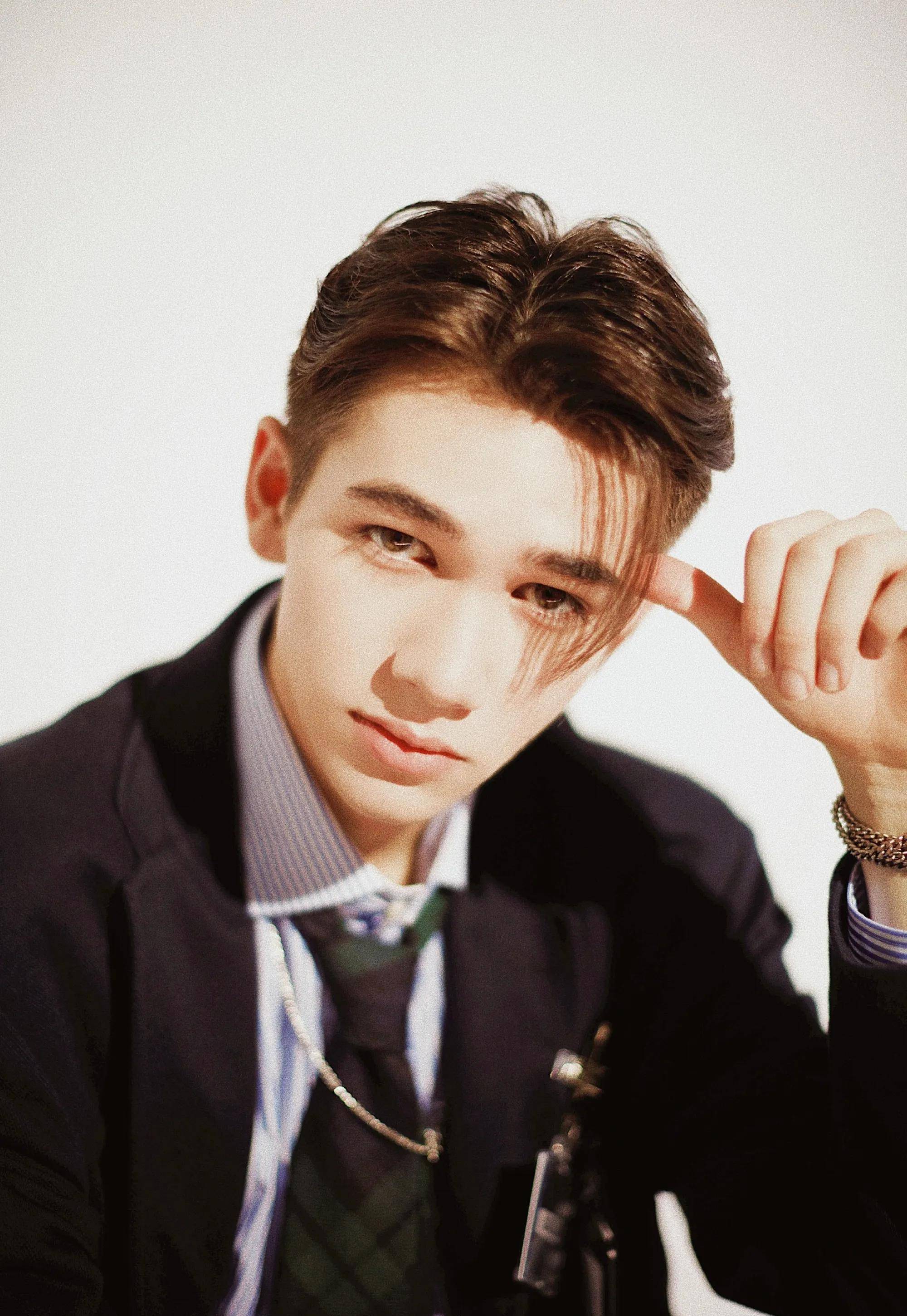 进intersection的时候年龄非常小,才14岁,就像他说的,一直以来,他总是