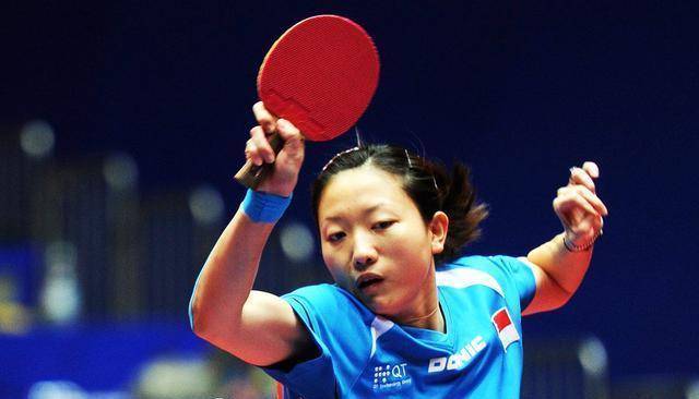 谁?前新加坡乒乓球女队名将李佳薇是也!你还记得她吗?