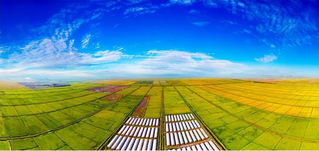 黑龙江秋季农业观光主题目的地1.哈尔滨五常稻花香种植区(乔府大院)2.