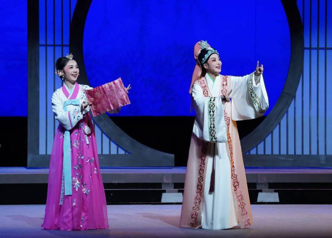 演出回顾天上掉下个林妹妹纪念越剧宗师王文娟系列演出春香传孟丽君