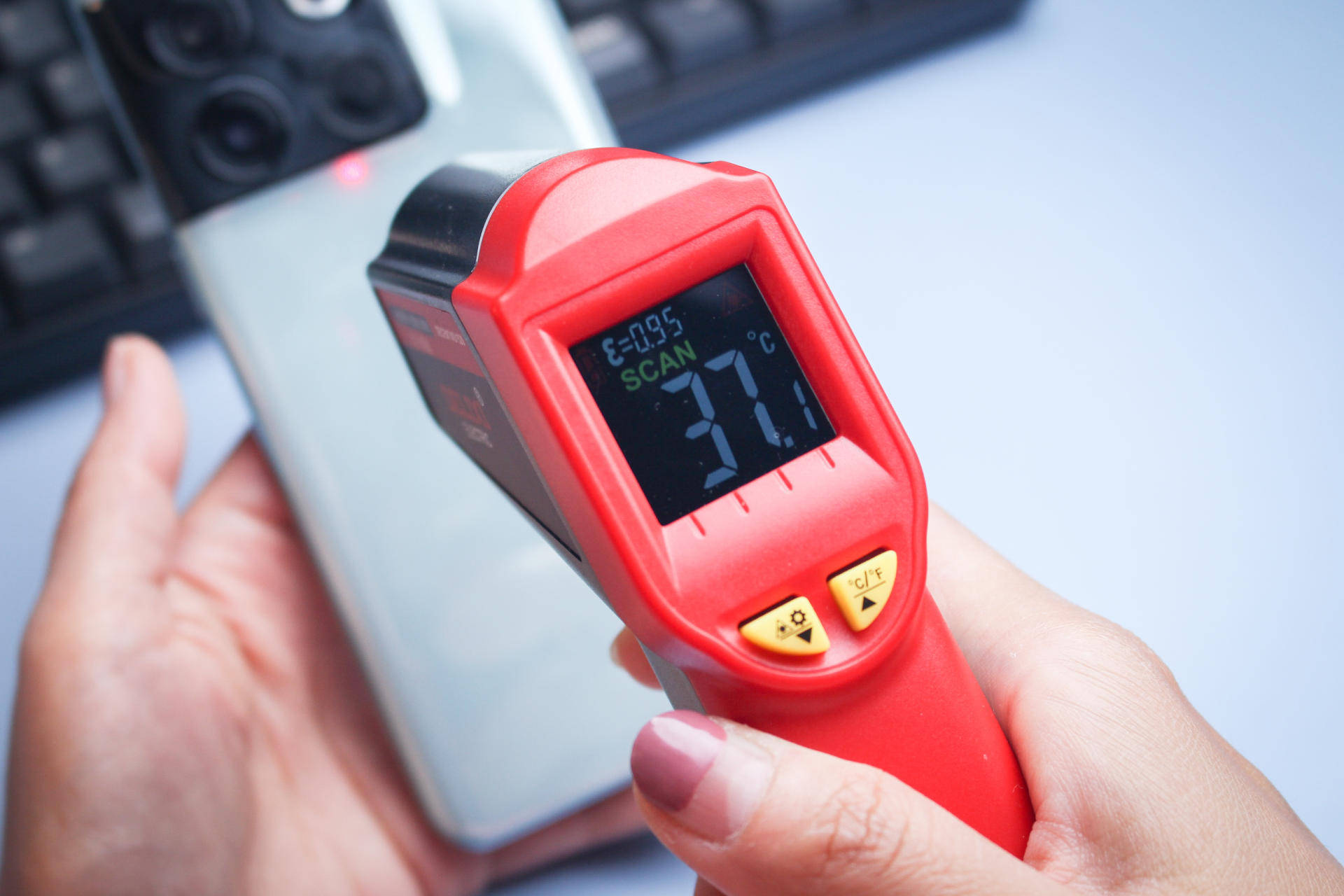 一加ace pro与一加10pro对比,我更推荐选前者_手机_屏幕_旗舰