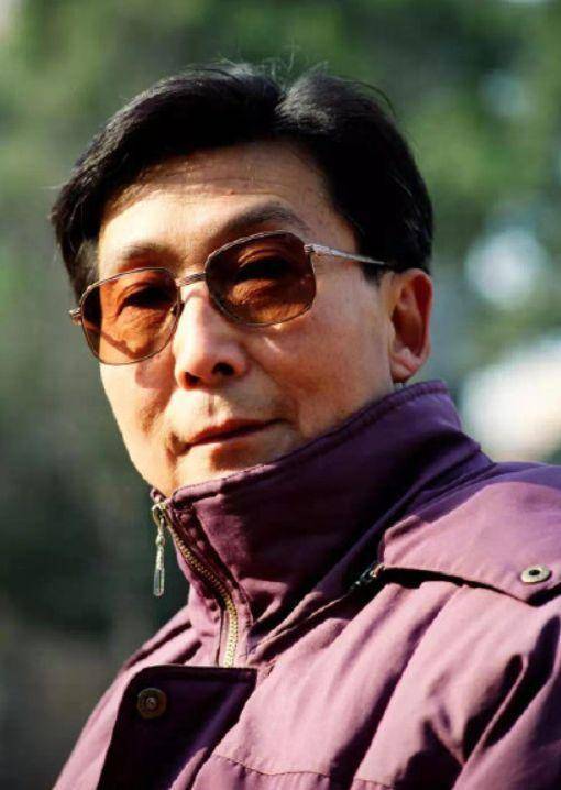 曾多次饰演鲁迅,出演《上海一家人》_先生_电视剧_将军
