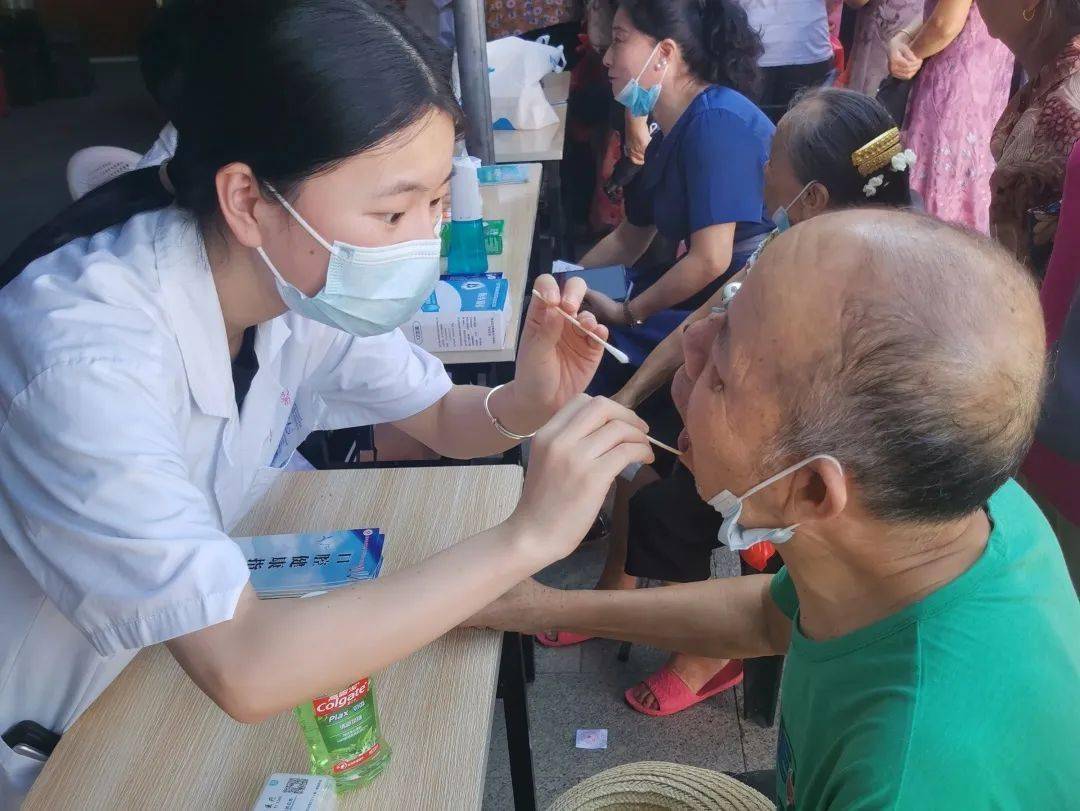 口腔医学院:健康如"齿"闪耀_牙齿_社区服务中心_定期检查