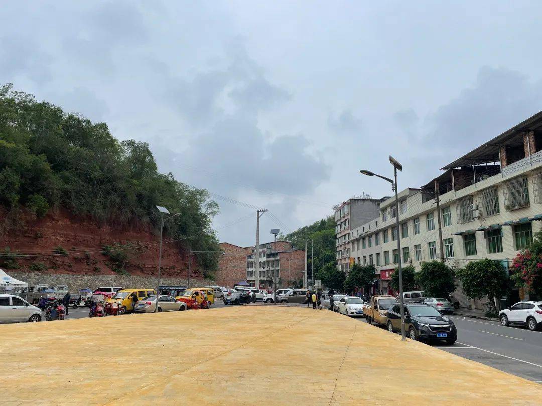 拼经济搞建设 | "旧貌"换"新颜" 聚焦场镇"颜值"与"里子"_茅桥镇_市中